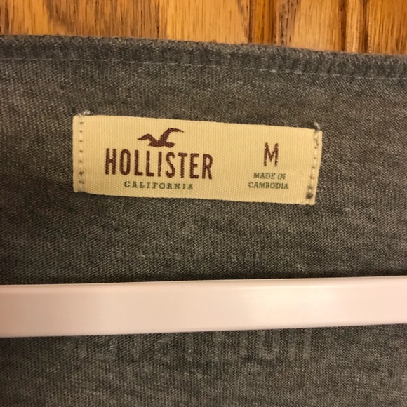 Hollister shirt - Picture 2 of 3